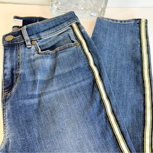 LOFT Outlet Petite High Rise Skinny Jeans – Size 4P with Sporty Side Stripes 💙